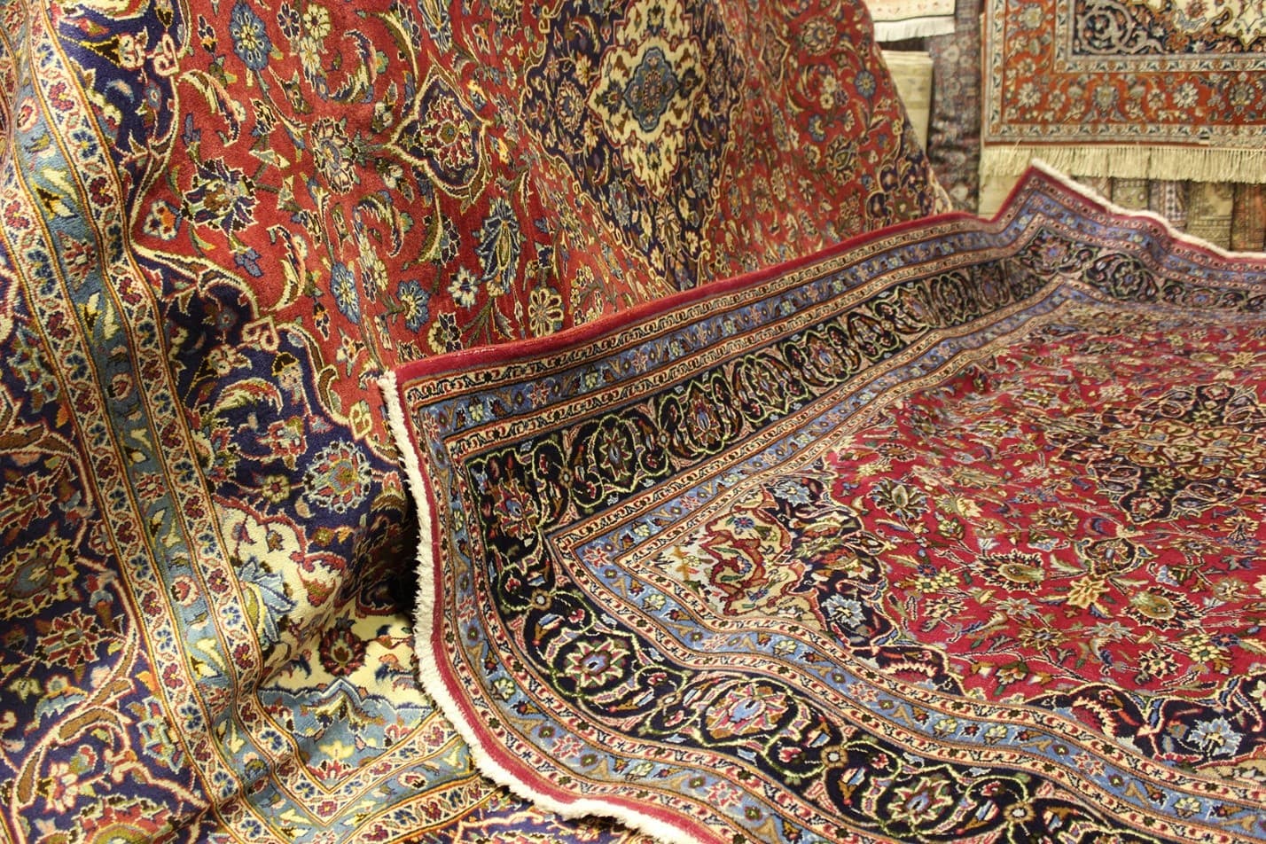 تصویر مقاله فرش کاشان اصل از کجا بشناسیم؟ چک‌لیست پشت‌بند