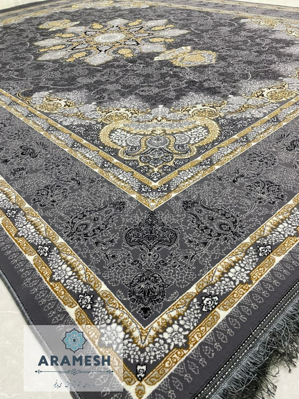 تصویر فرش ماشینی 700 شانه سروناز — نمای 1
