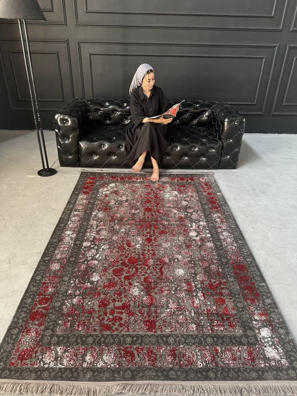 فرش ماشینی 700 شانه افشان خاص کد 73001dl، رنگ زمینه قرمز لاکی - فرش ماشینی 700 شانه افشان خاص، رنگ قرمز لاکی، فرش دایره‌ای، فرش کاشان - تصویر شماره 3