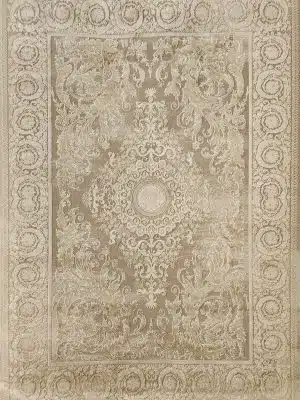 فرش ماشینی 700 شانه طرح ارغوان کرم کد 71200-nt - نمای نزدیک از گل‌های ظریف طرح ارغوان در بافت فرش - تصویر شماره 1